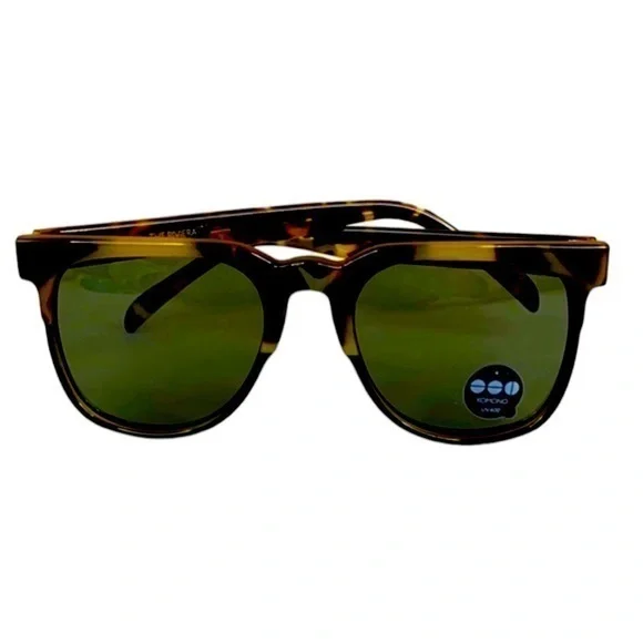 KOMONO Riviera Green Tortoise Sunglasses NEW KOMONO RIVIERA GREEN TORTOISE — NO SEASON LOS ANGELES main image 4